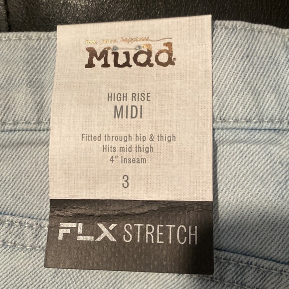 New-Mudd shorts - Picture 5 of 5